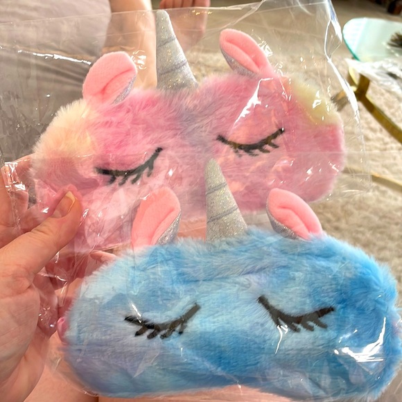 Unicorn Fluffy Eye Sleep Mask - Picture 6 of 6